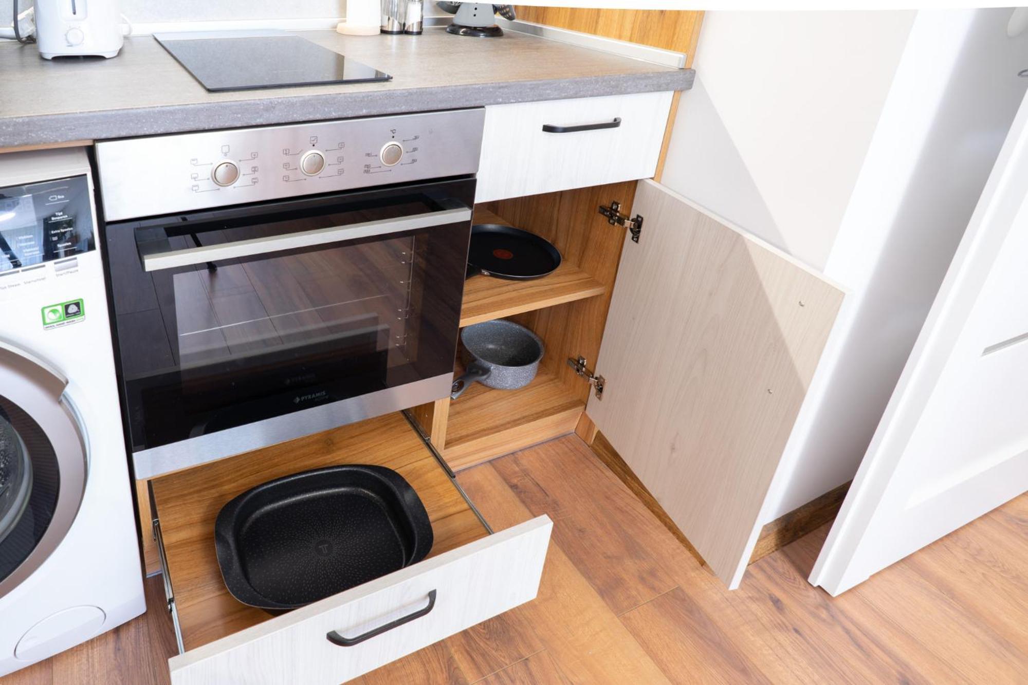 New Modern & Cozy Apartment With Free Private Parking And Ev Charging Station Варна Экстерьер фото